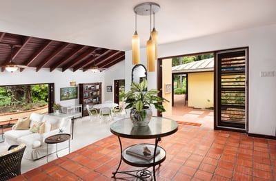 Luxury Villa Photo #9