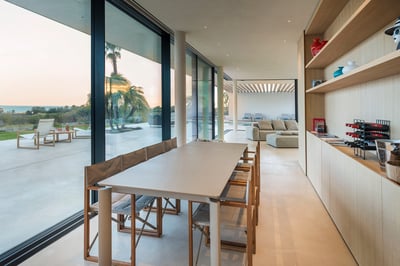 Luxury Villa Photo #39