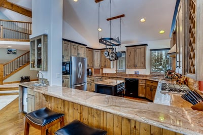 Gourmet kitchen