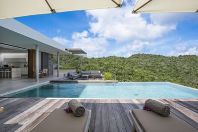 Luxury Villa Photo #8