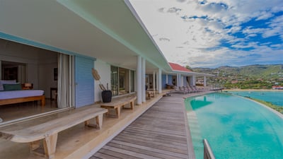 Luxury Villa Photo #2