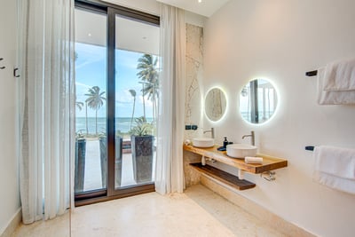 Luxury Villa Photo #34