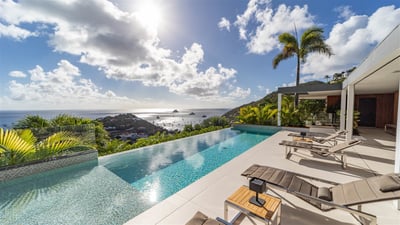 Luxury Villa Photo #2