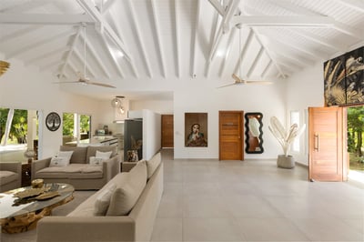 Luxury Villa Photo #20