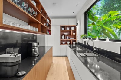 Luxury Villa Photo #16