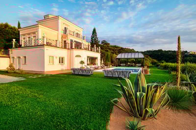 Luxury Villa Photo #14