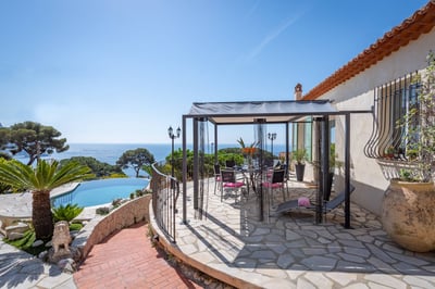 Luxury Villa Photo #6