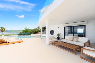 Luxury Villa Photo #7