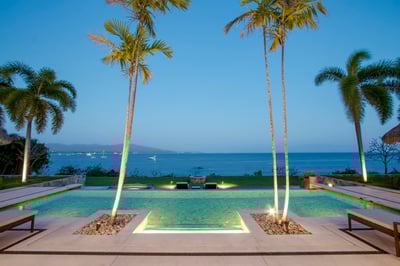 Luxury Villa Photo #4