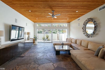 Luxury Villa Photo #18