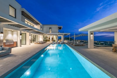 Luxury Villa Photo #6