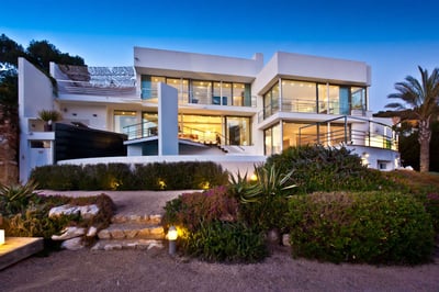 Luxury Villa Photo #3