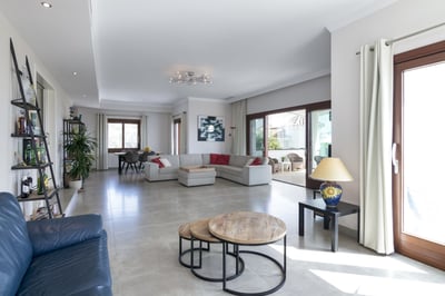 Luxury Villa Photo #11