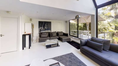 Luxury Villa Photo #5