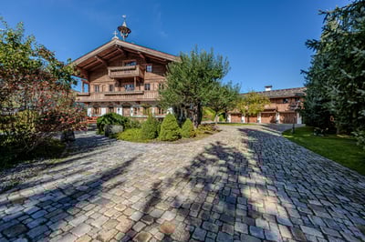 Luxury Villa Photo #5