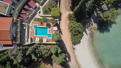 Luxury Villa Photo #2
