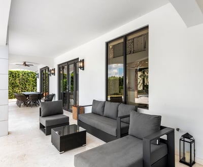 Luxury Villa Photo #15
