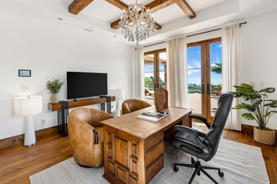 Luxury Villa Photo #40