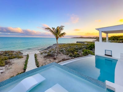 Luxury Villa Photo #19
