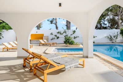 Luxury Villa Photo #7