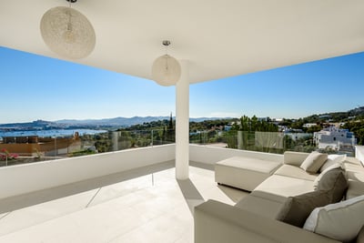 Luxury Villa Photo #8