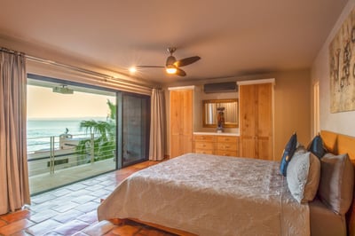 Luxury Villa Photo #27