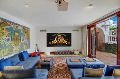 Luxury Villa Photo #29