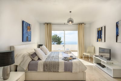 Luxury Villa Photo #28