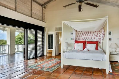 Luxury Villa Photo #23