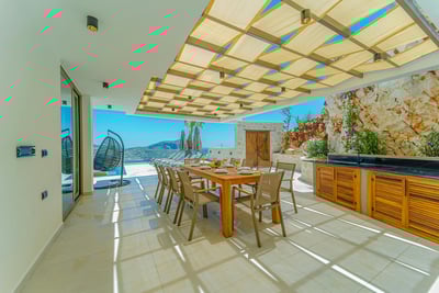 Luxury Villa Photo #13
