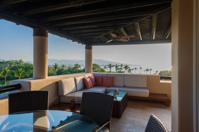 Luxury Villa Photo #6