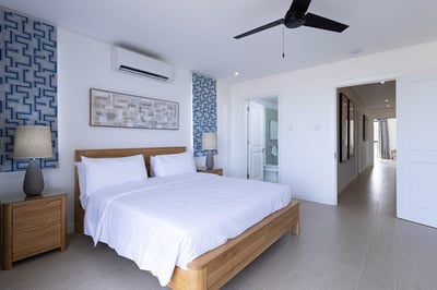 Luxury Villa Photo #10