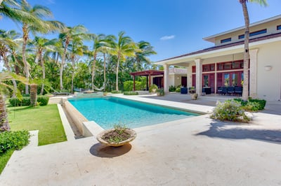 Luxury Villa Photo #2