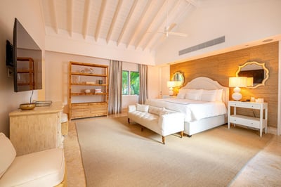 Luxury Villa Photo #19