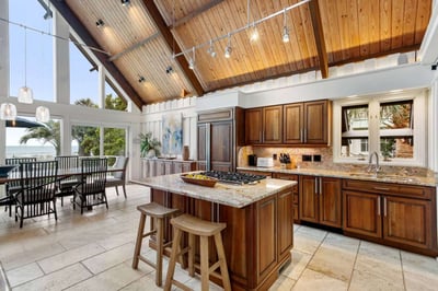 Luxury Villa Photo #25