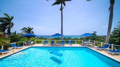 Luxury Villa Photo #2