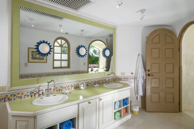 Luxury Villa Photo #30