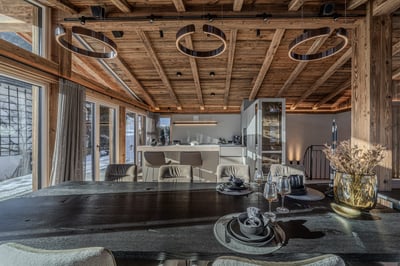 Luxury Villa Photo #5