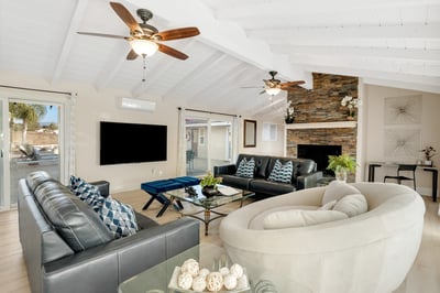 Luxury Villa Photo #18