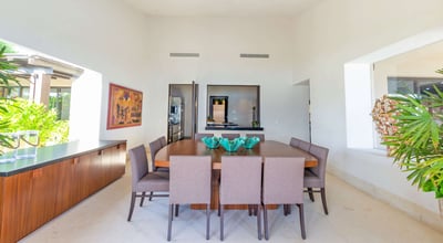 Luxury Villa Photo #11