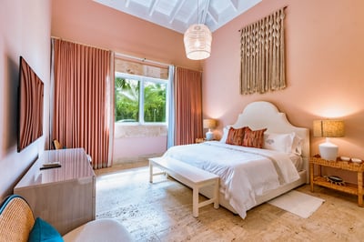 Luxury Villa Photo #20