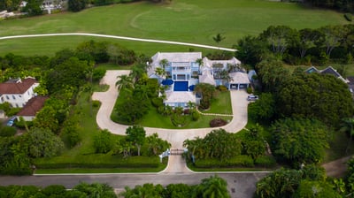 Luxury Villa Photo #3