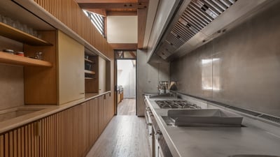 Kitchen & Dining Area