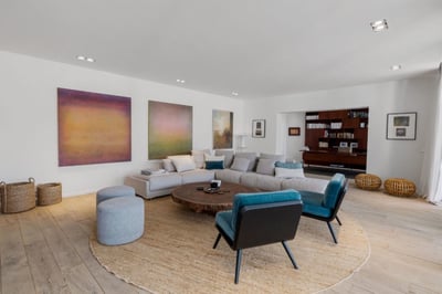 Luxury Villa Photo #11