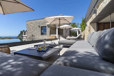 Luxury Villa Photo #3
