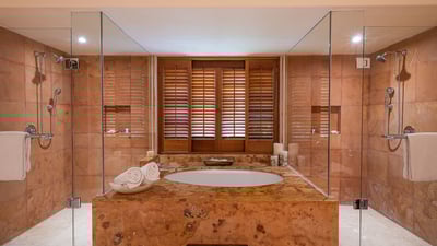 Luxury Villa Photo #17