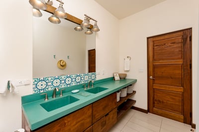 Luxury Villa Photo #25
