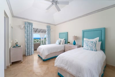 Luxury Villa Photo #20