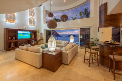 Luxury Villa Photo #22