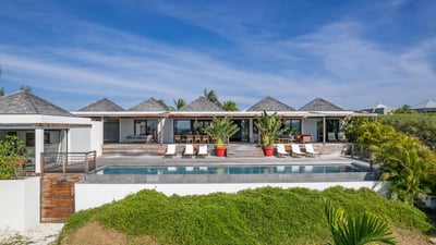 Luxury Villa Photo #6
